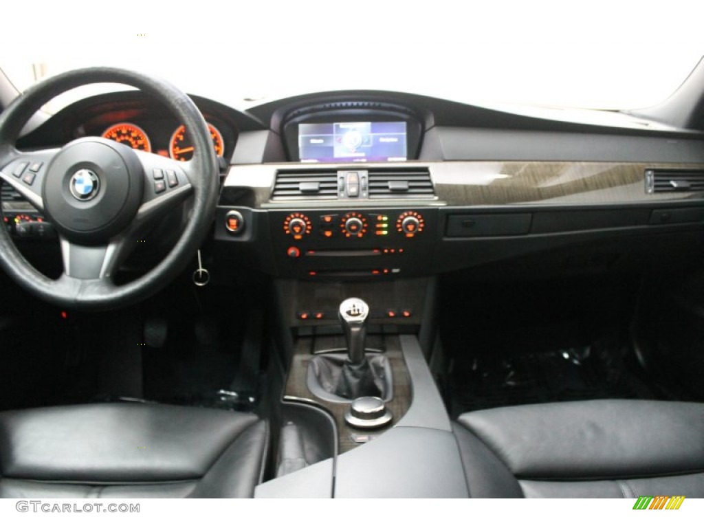 2007 BMW 5 Series 550i Sedan Dashboard Photos