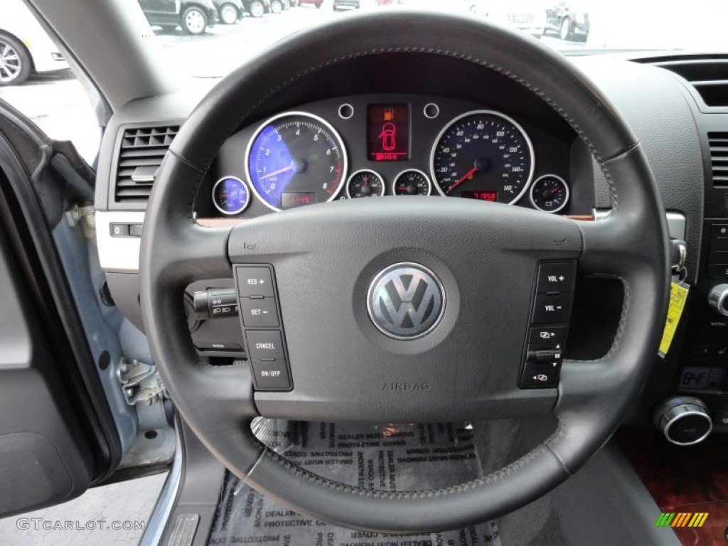 2007 Volkswagen Touareg V6 Anthracite Steering Wheel Photo #76993050