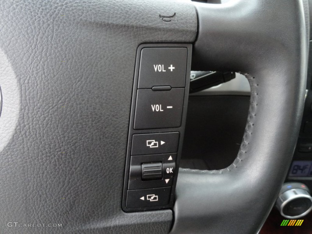 2007 Volkswagen Touareg V6 Controls Photo #76993086