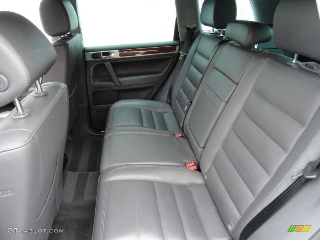2007 Volkswagen Touareg V6 Rear Seat Photos