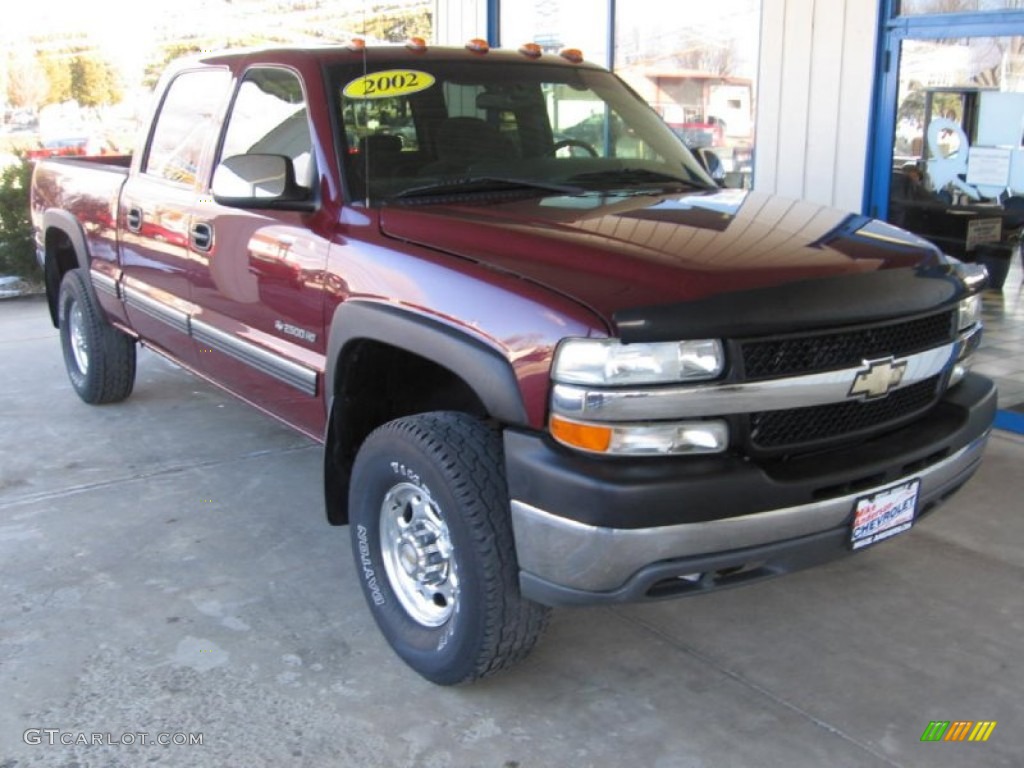 2002 Silverado 2500 LS Crew Cab 4x4 - Dark Carmine Red Metallic / Graphite photo #1