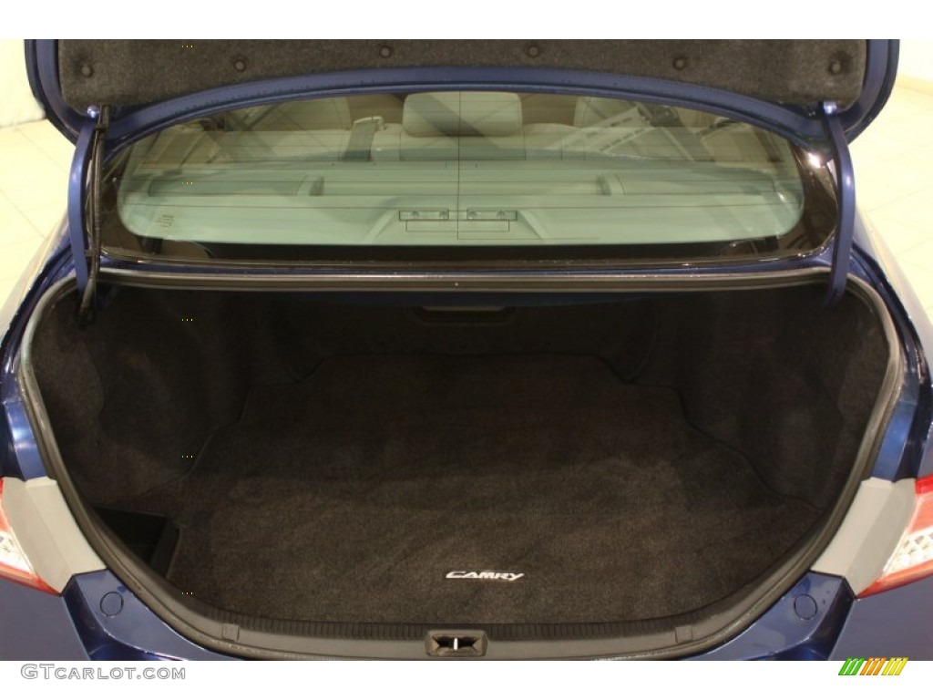 2010 Toyota Camry SE Trunk Photo #76994966