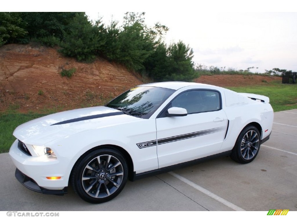 Performance White 2012 Ford Mustang GT Premium Coupe Exterior Photo #76995449