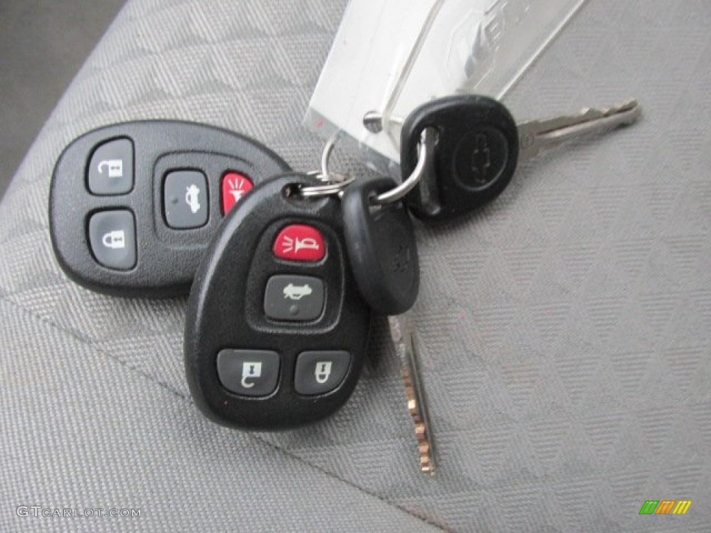 2006 Chevrolet Malibu LT Sedan Keys Photos