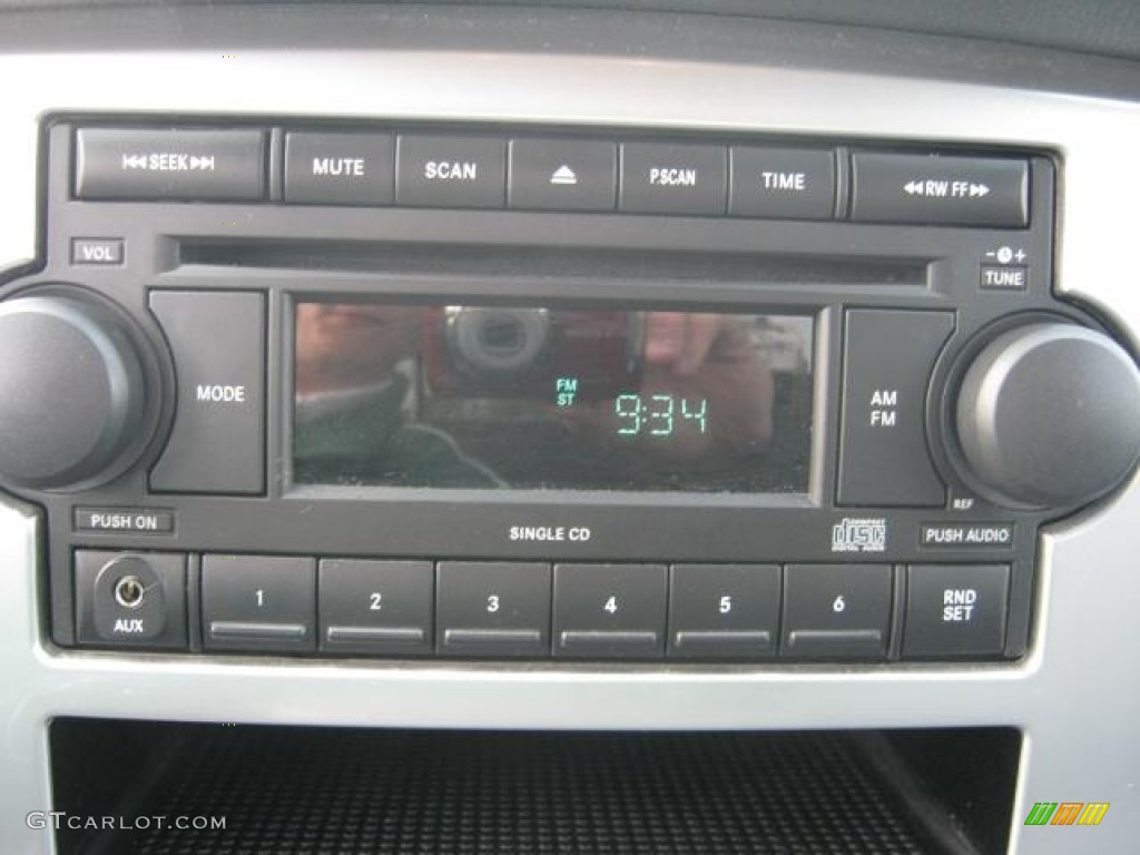2008 Dodge Ram 1500 SLT Quad Cab 4x4 Audio System Photo #76996224