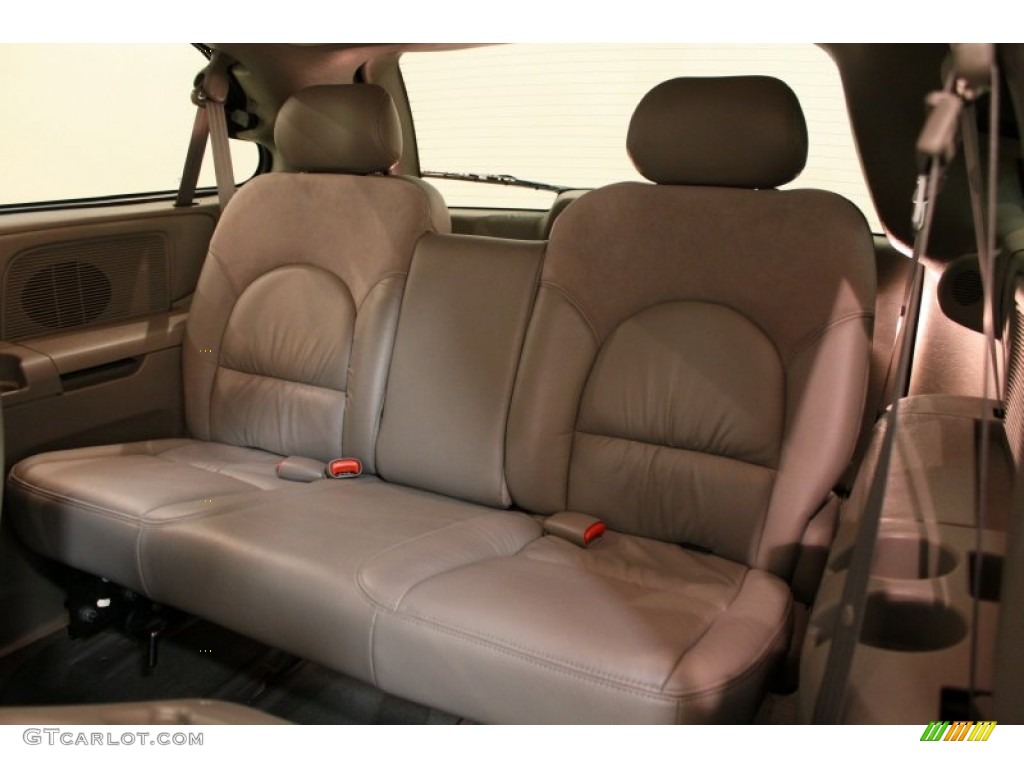 2002 Chrysler Town & Country Limited Rear Seat Photos