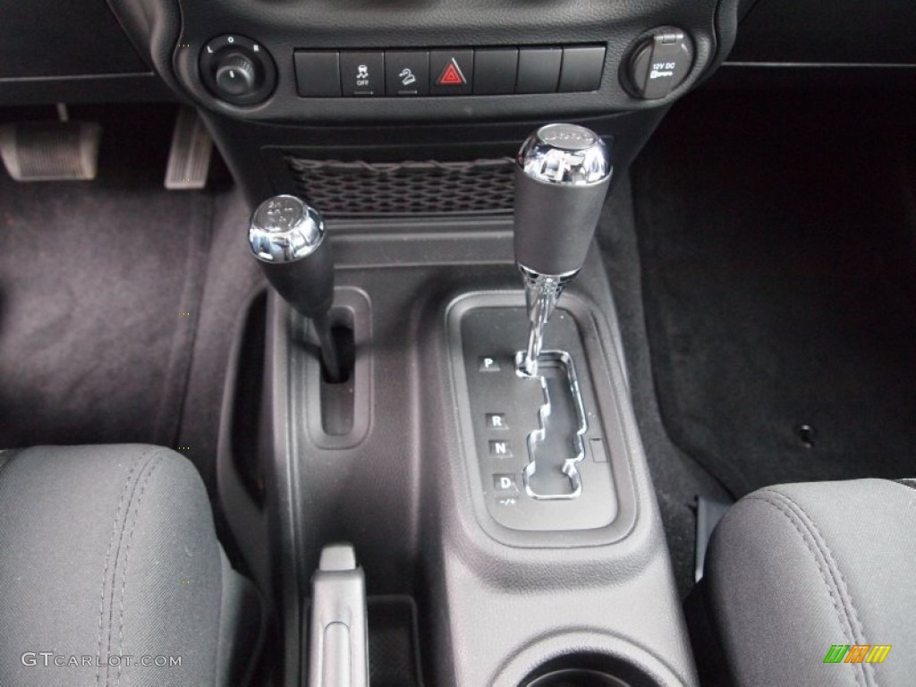 2012 Jeep Wrangler Unlimited Sport S 4x4 5 Speed Automatic Transmission Photo #77002200