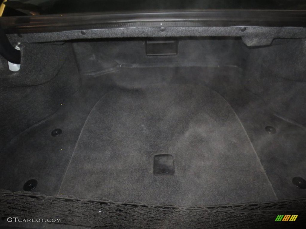 2005 Cadillac DeVille Sedan Trunk Photo #77002882