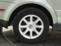2004 Volkswagen Passat GLS Sedan Wheel and Tire Photo