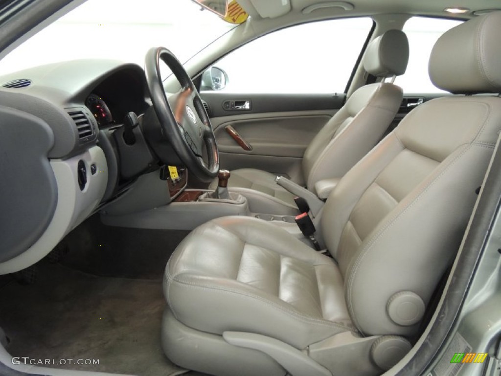 2004 Volkswagen Passat GLS Sedan Front Seat Photos