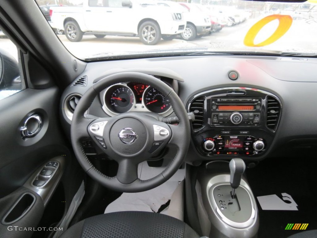 2013 Nissan Juke SV Black/Silver Trim Dashboard Photo #77007897