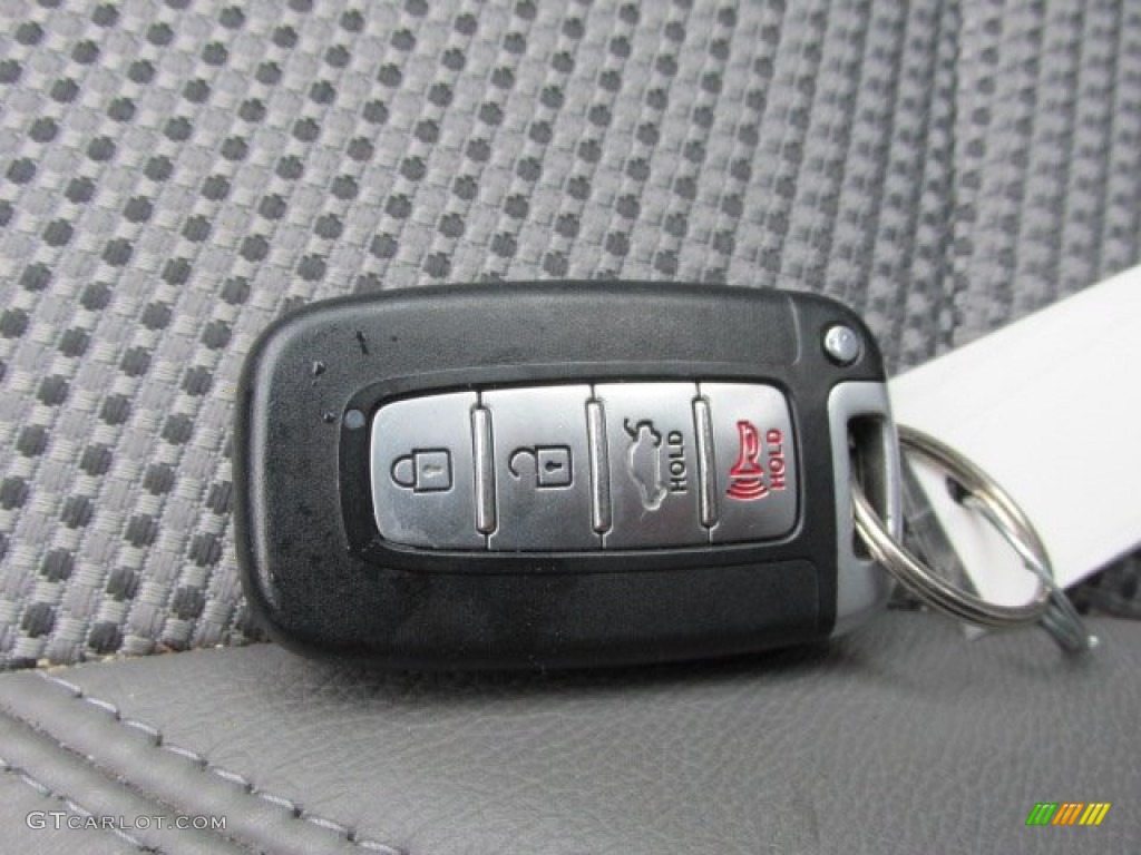 2011 Hyundai Sonata SE Keys Photo #77008893