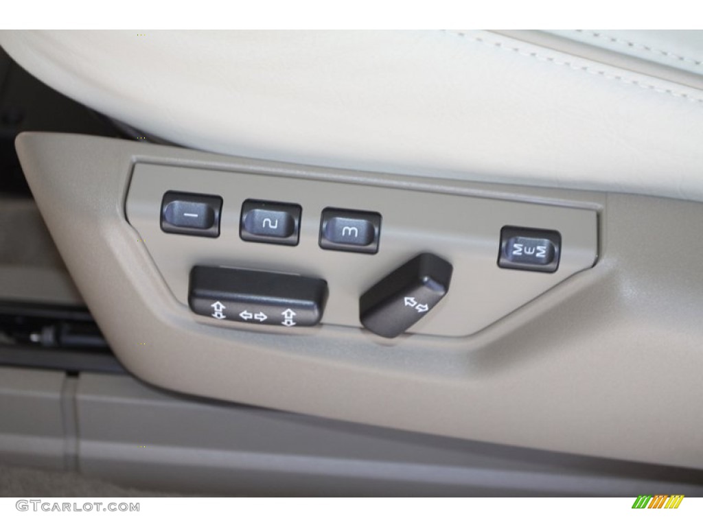 2013 Volvo XC90 3.2 Controls Photo #77012181