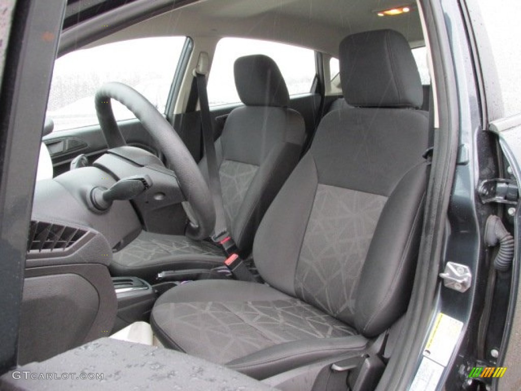 2011 Fiesta SE Hatchback - Monterey Grey Metallic / Charcoal Black/Blue Cloth photo #13