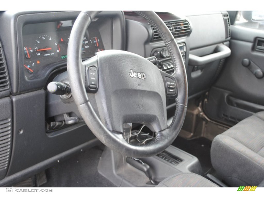 2004 Wrangler Unlimited 4x4 - Light Khaki Metallic / Dark Slate Gray photo #11
