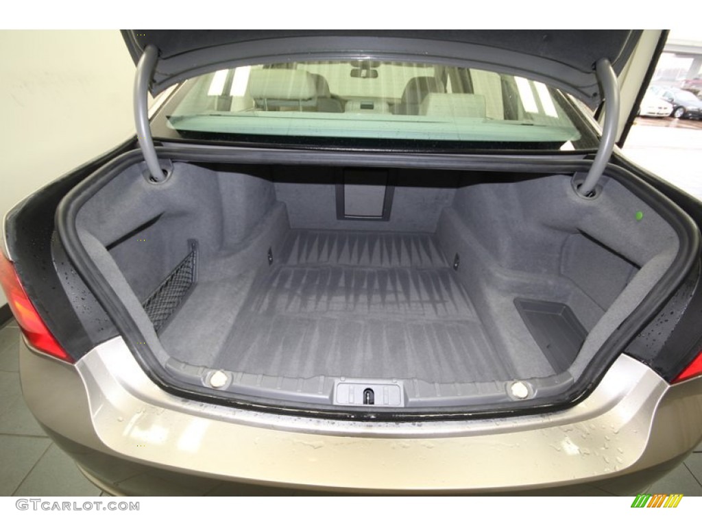 2009 BMW 7 Series 750Li Sedan Trunk Photo #77018686