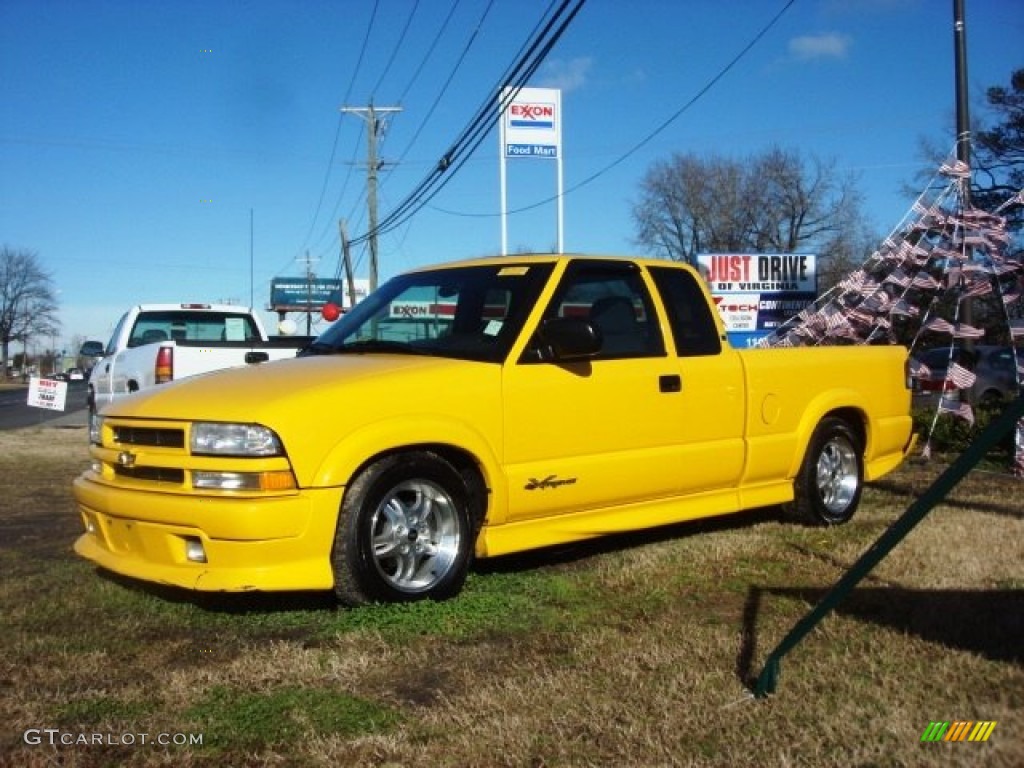 2003 S10 Xtreme Extended Cab - Yellow / Graphite photo #2