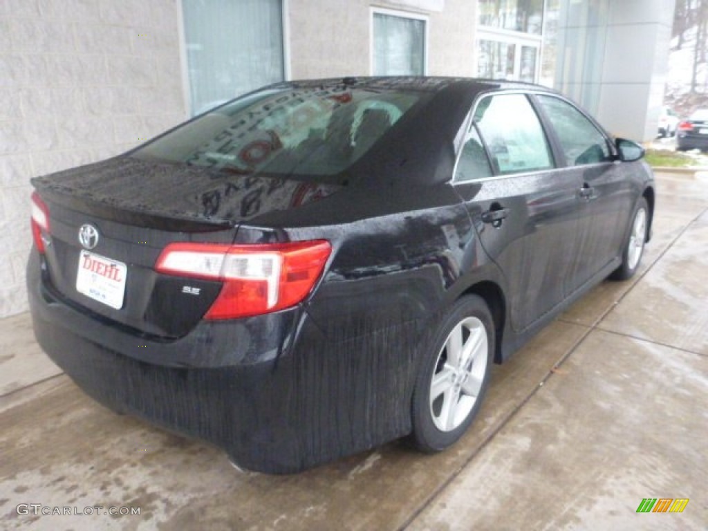 2013 Camry SE - Attitude Black Metallic / Black/Ash photo #2