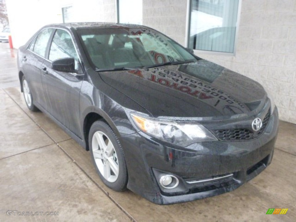 2013 Camry SE - Attitude Black Metallic / Black/Ash photo #7