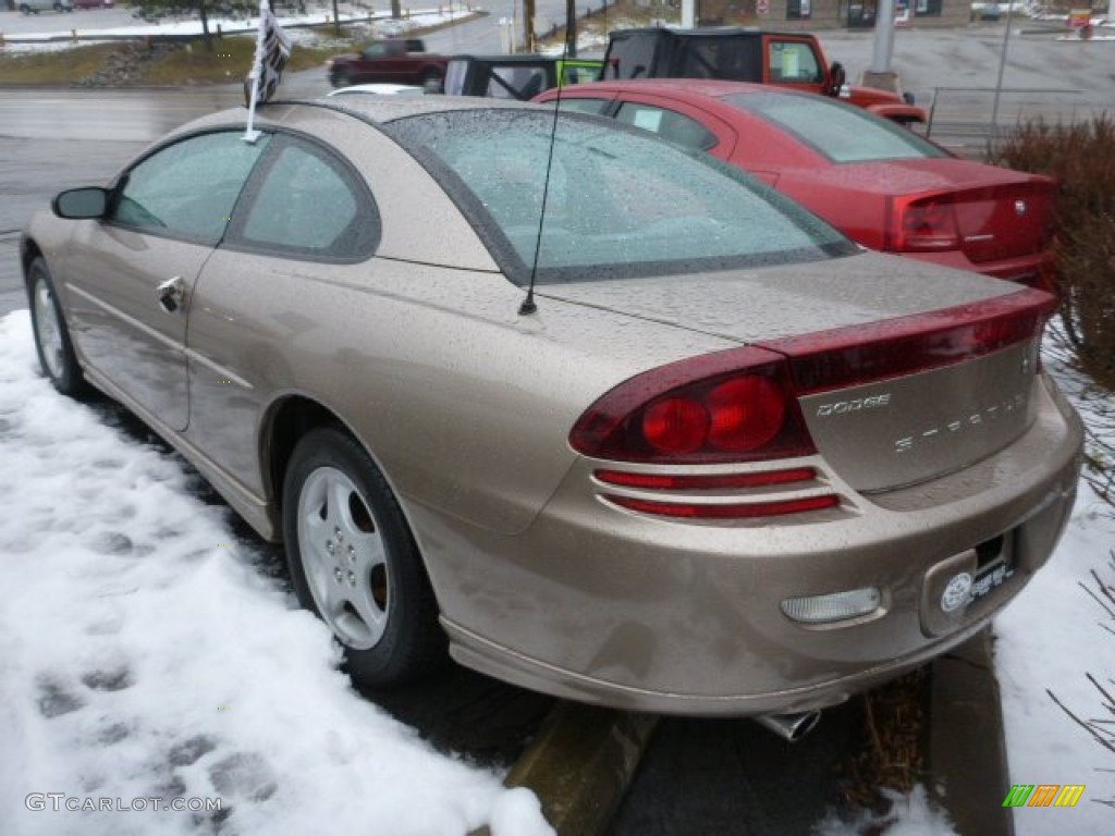 Caffe Latte Metallic 2002 Dodge Stratus SE Coupe Exterior Photo #77022204