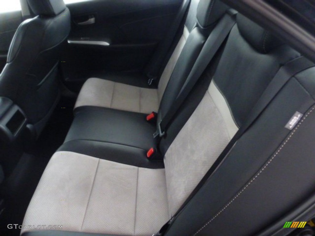 2013 Camry SE - Attitude Black Metallic / Black/Ash photo #14