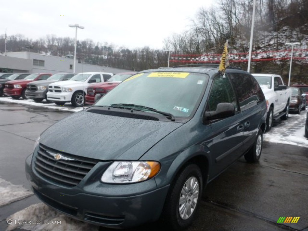 2007 Town & Country  - Magnesium Pearl / Medium Slate Gray photo #1