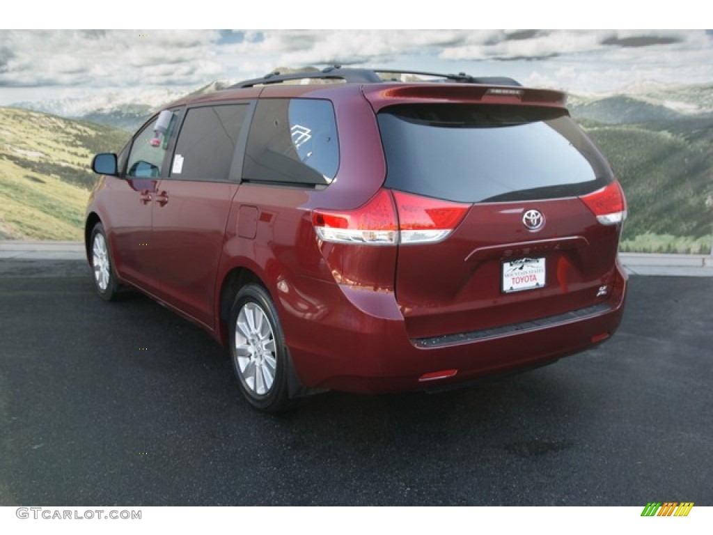 2013 Sienna LE AWD - Salsa Red Pearl / Light Gray photo #2