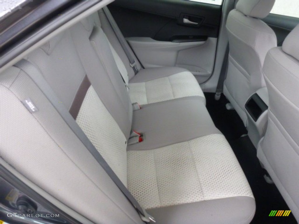 2013 Camry LE - Magnetic Gray Metallic / Ash photo #12