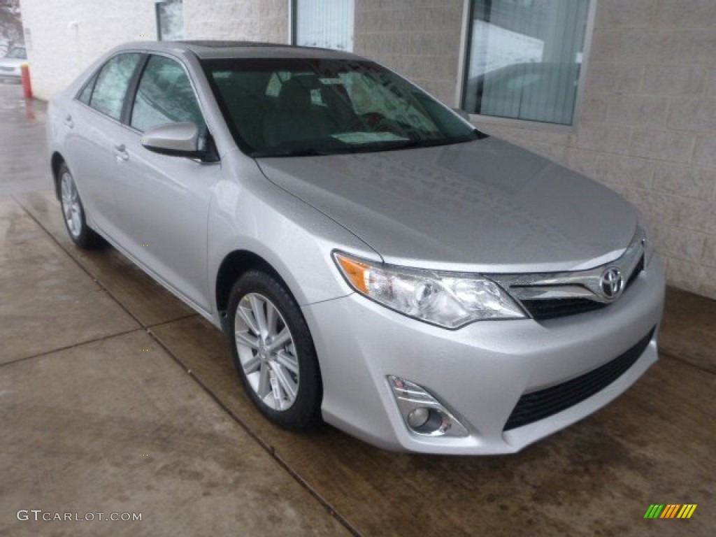 2013 Camry XLE - Classic Silver Metallic / Ash photo #7