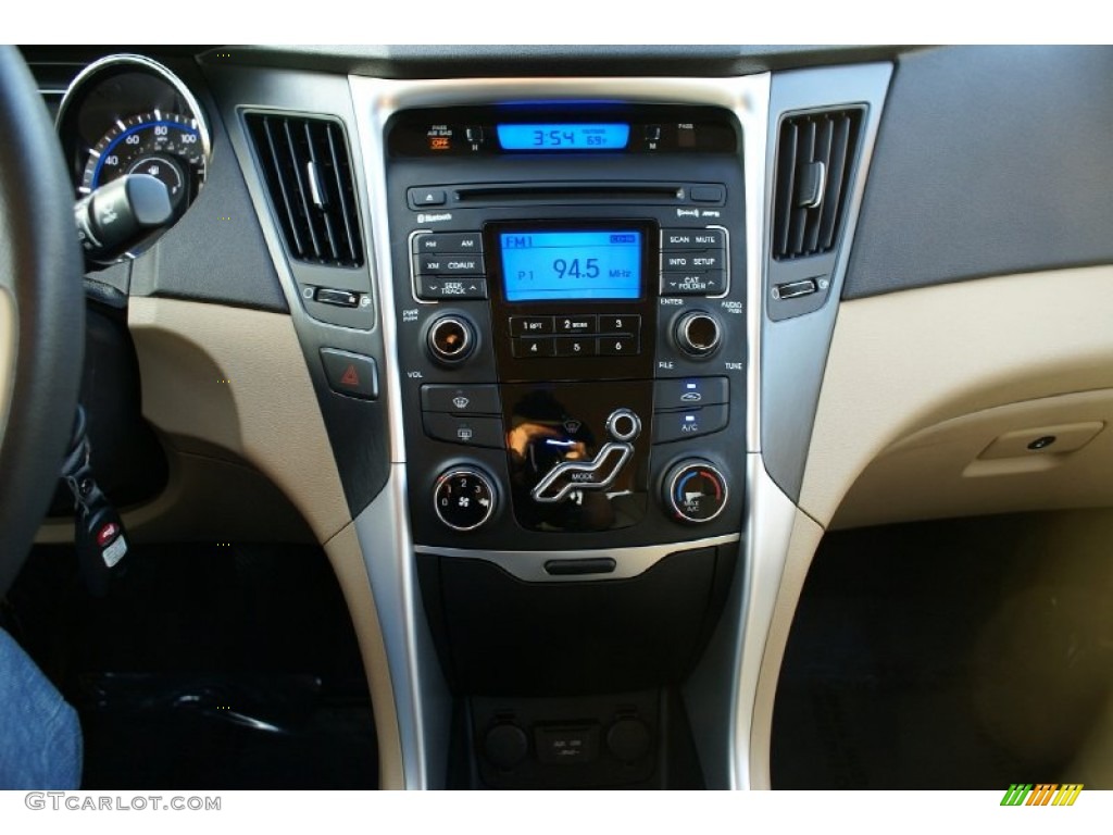 2011 Hyundai Sonata GLS Controls Photo #77024943