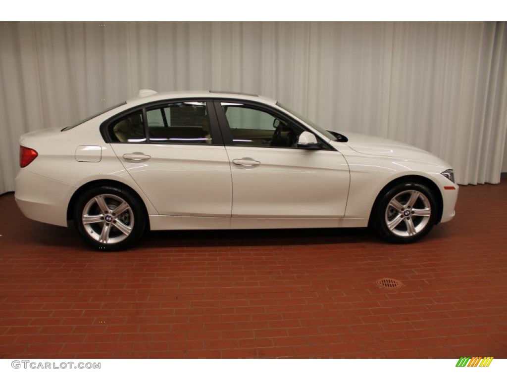 2013 3 Series 328i xDrive Sedan - Alpine White / Veneto Beige photo #2