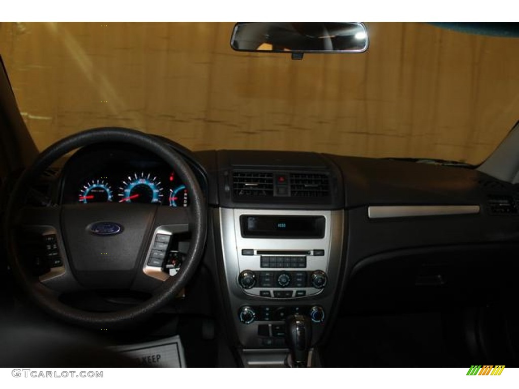 2011 Fusion SE V6 - Steel Blue Metallic / Charcoal Black photo #20