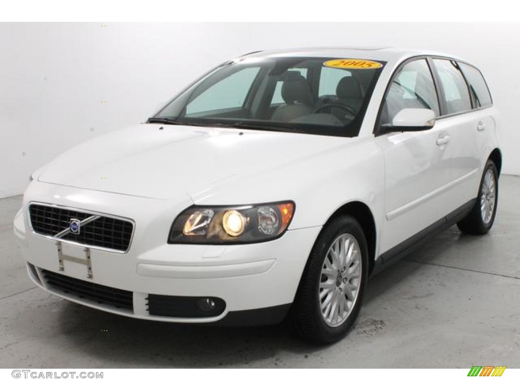 Ice White 2005 Volvo V50 T5 AWD Exterior Photo #77028735
