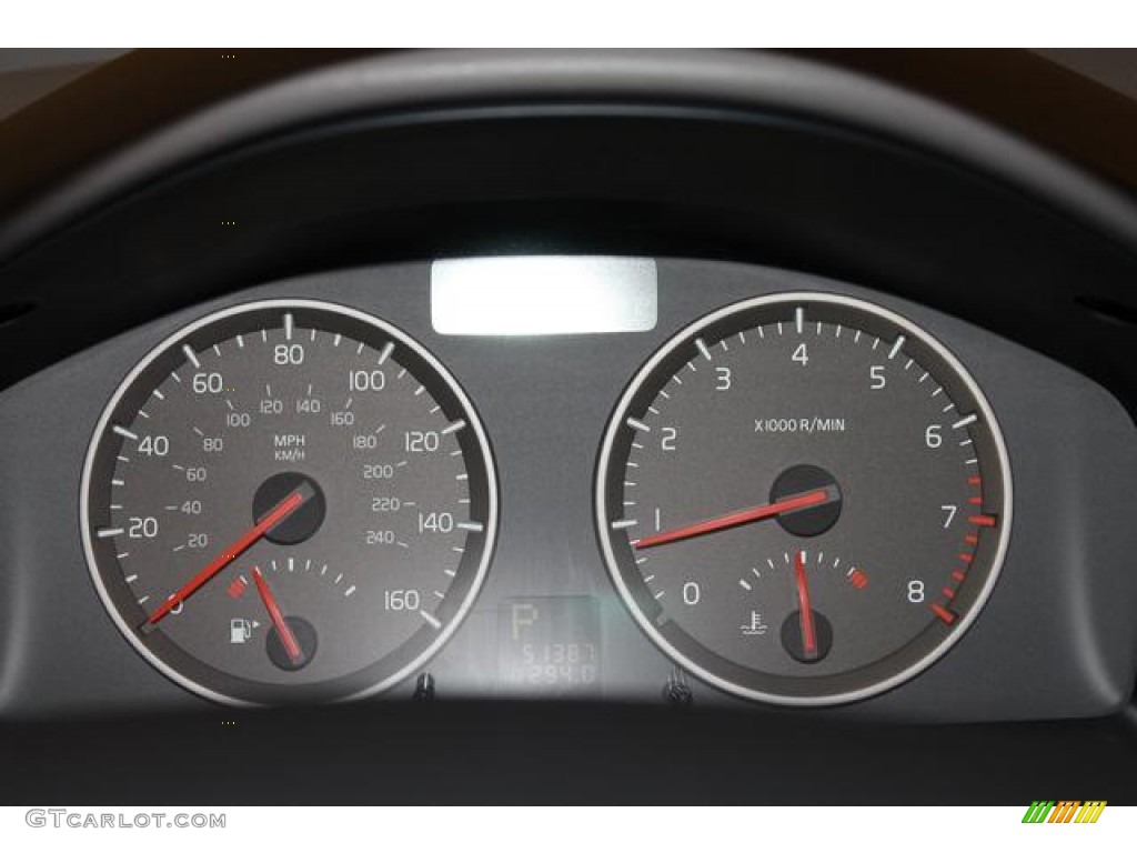 2005 Volvo V50 T5 AWD Gauges Photos