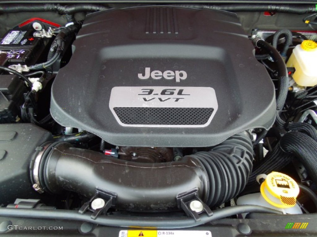 2013 Jeep Wrangler Unlimited Sport S 4x4 3.6 Liter DOHC 24-Valve VVT Pentastar V6 Engine Photo #77029038