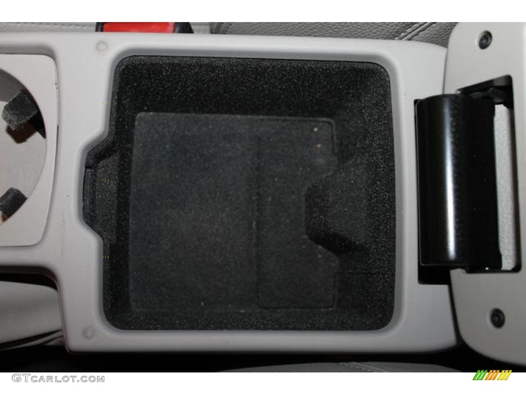 2005 V50 T5 AWD - Ice White / Off-Black photo #41