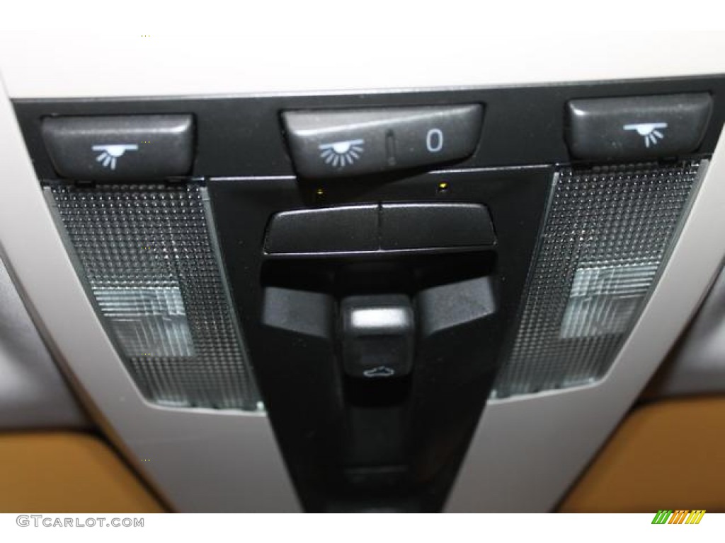 2005 V50 T5 AWD - Ice White / Off-Black photo #43