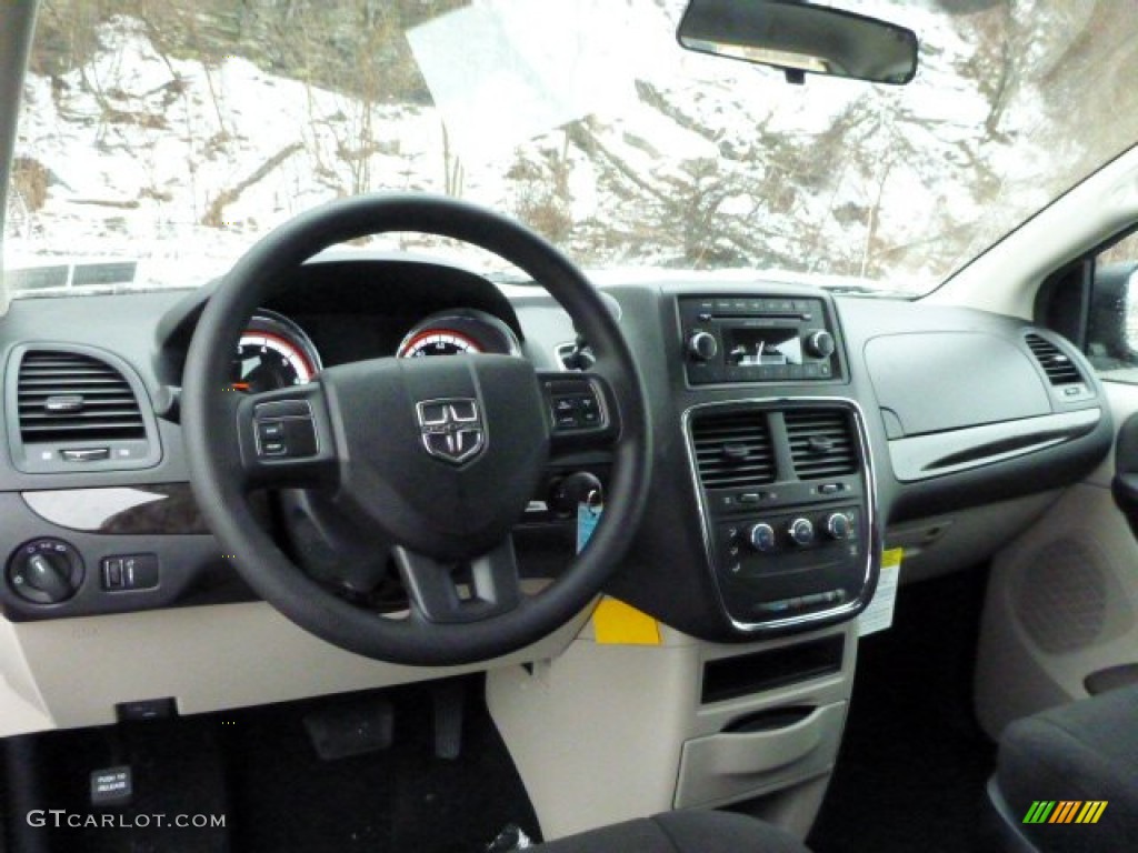 2013 Dodge Grand Caravan SE Black/Light Graystone Dashboard Photo #77029576