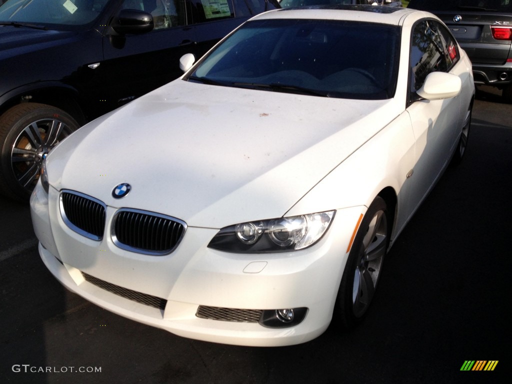 2010 3 Series 335i Coupe - Alpine White / Black photo #2