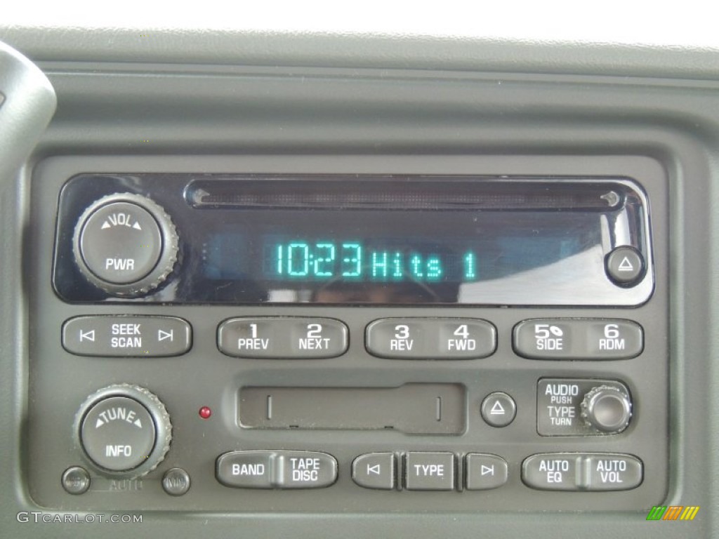 2005 GMC Sierra 1500 SLE Crew Cab Audio System Photo #77030361
