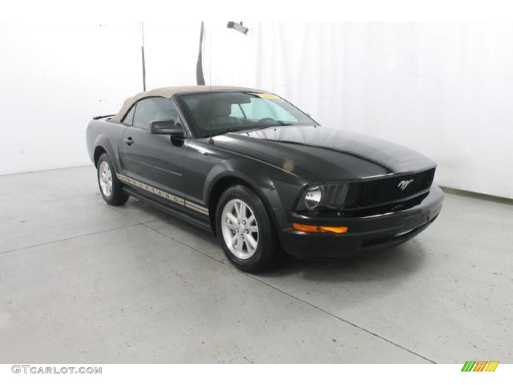 2007 Mustang V6 Premium Convertible - Black / Medium Parchment photo #4