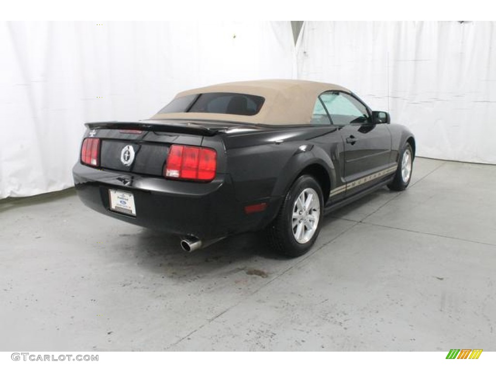 2007 Mustang V6 Premium Convertible - Black / Medium Parchment photo #6