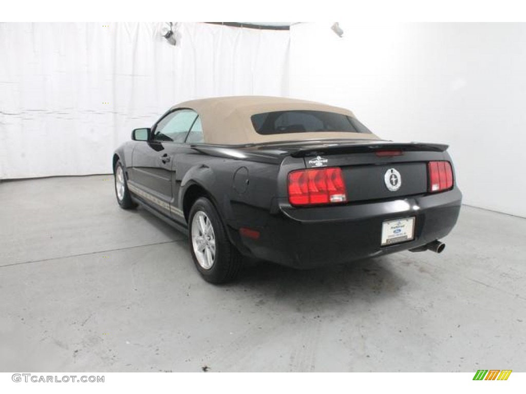 2007 Mustang V6 Premium Convertible - Black / Medium Parchment photo #9