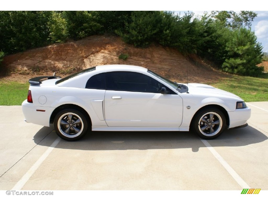 2004 Mustang GT Coupe - Oxford White / Medium Parchment photo #1