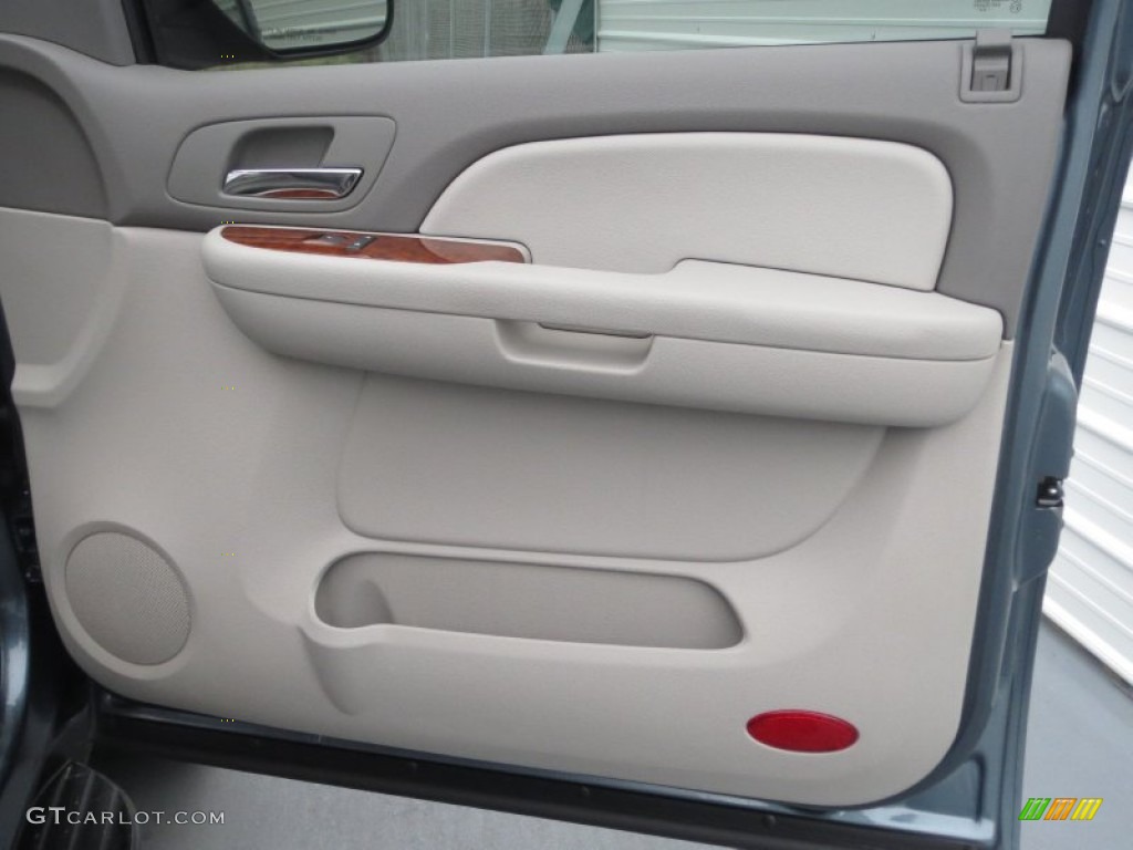 2008 Chevrolet Suburban 1500 LT Door Panel Photos