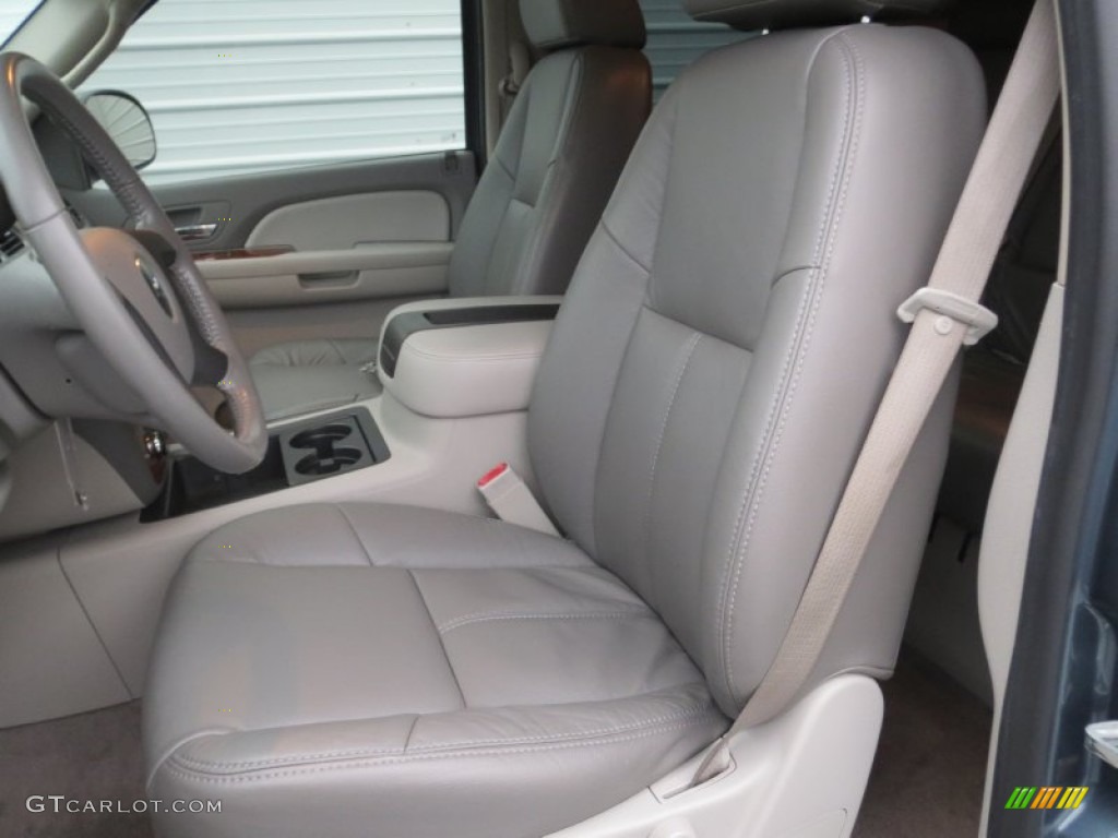 2008 Chevrolet Suburban 1500 LT Front Seat Photo #77031338