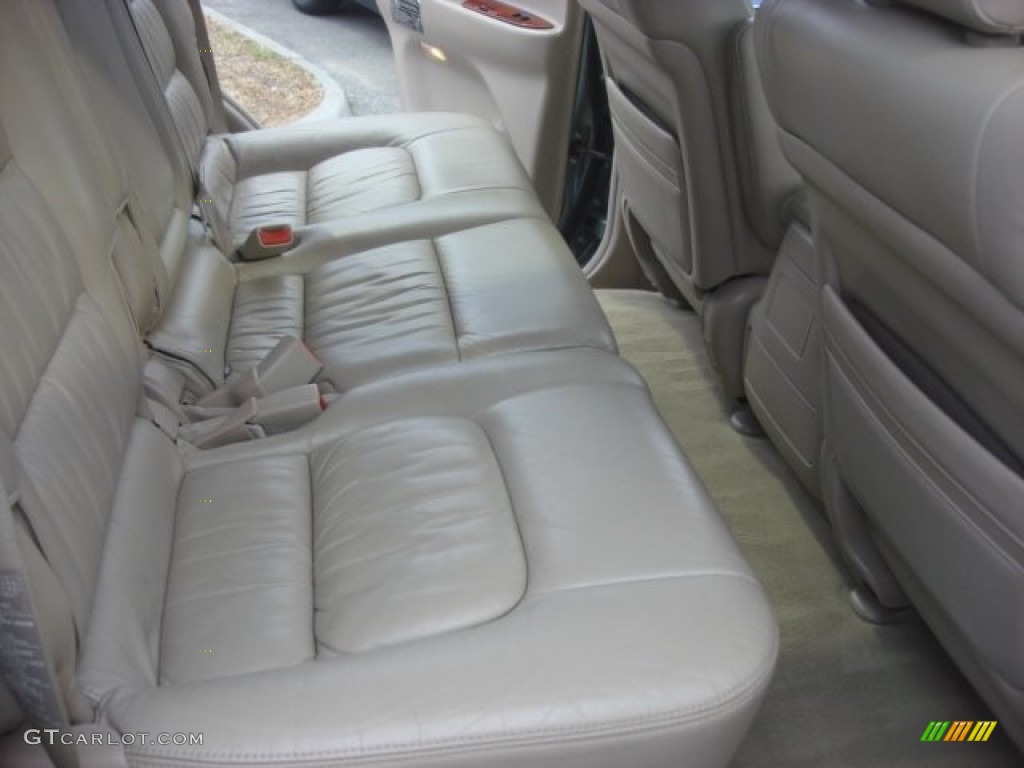 2001 LX 470 - Riverrock Green Metallic / Ivory photo #14