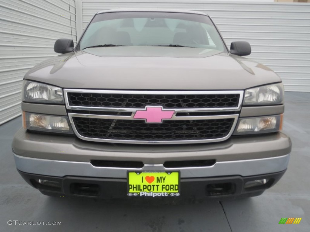 2007 Silverado 1500 Classic LT  Z71 Crew Cab 4x4 - Graystone Metallic / Dark Charcoal photo #7