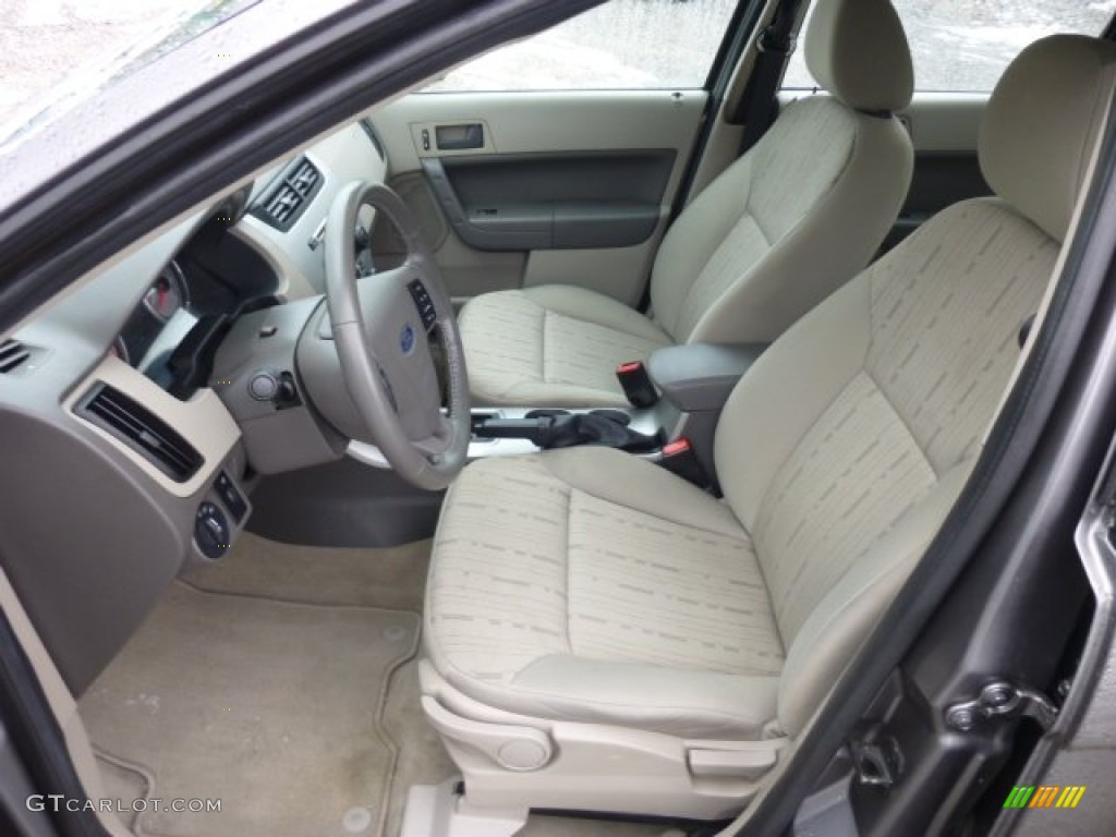 2011 Ford Focus SE Sedan Front Seat Photo #77033265
