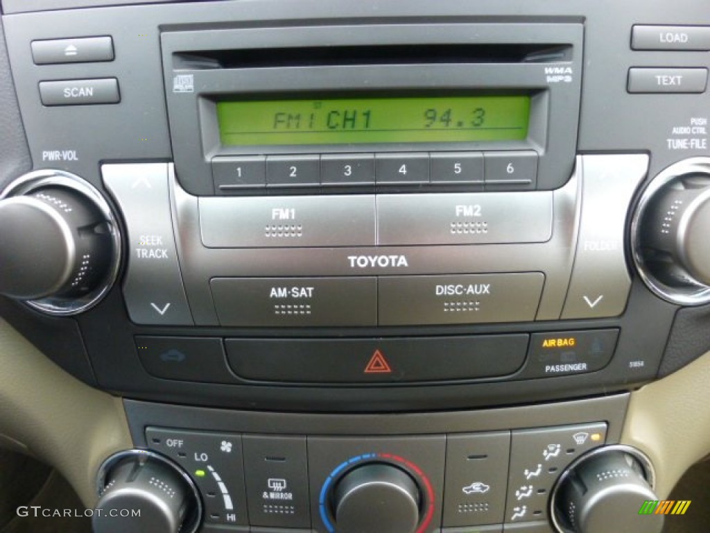 2010 Toyota Highlander V6 4WD Controls Photo #77034172